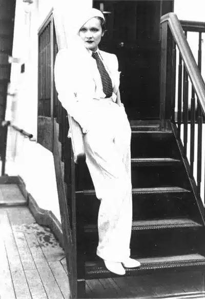 Marlene Dietrich in Männerkleidung, Mai 1933